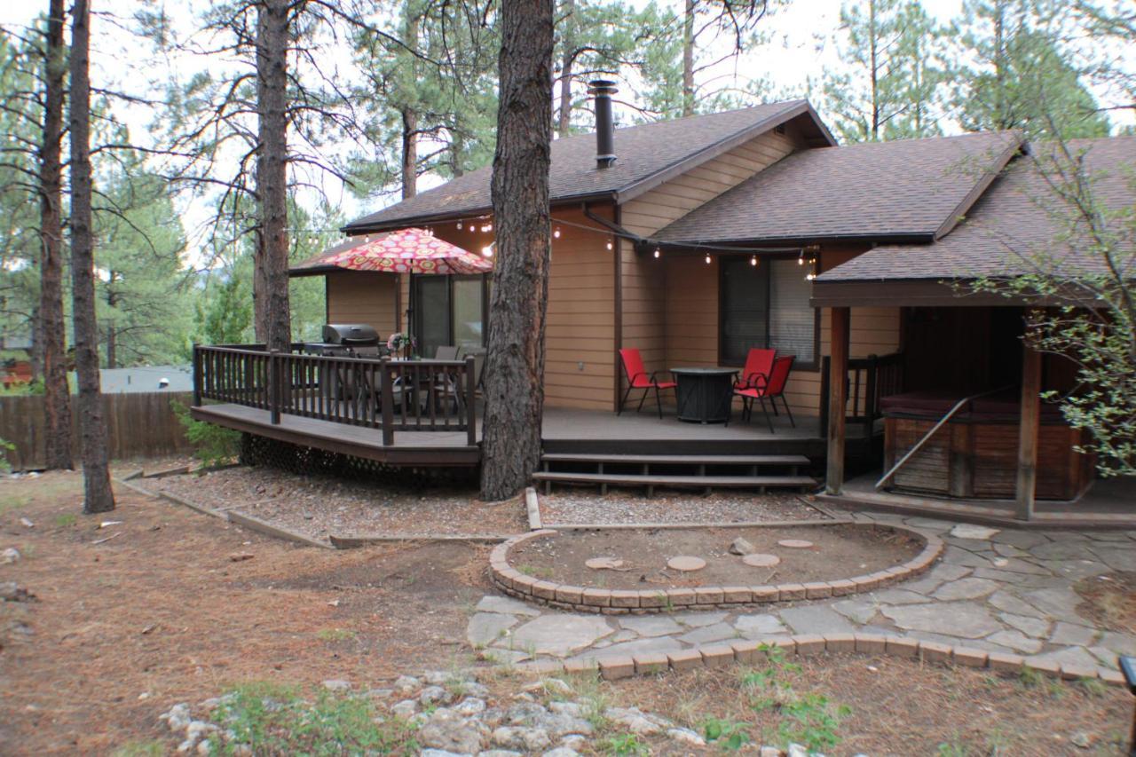 פלאגסטאף Kathys Cabin, King Bed, Hot Tub, Near-Nau & Downtown Attractions, Perfect Year-Round Mountain Getaway מראה חיצוני תמונה
