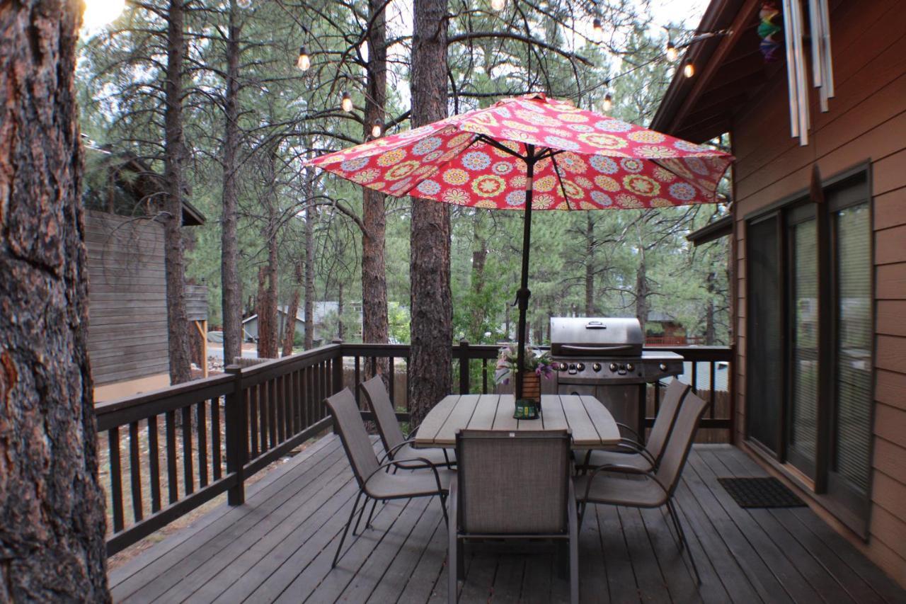 פלאגסטאף Kathys Cabin, King Bed, Hot Tub, Near-Nau & Downtown Attractions, Perfect Year-Round Mountain Getaway מראה חיצוני תמונה