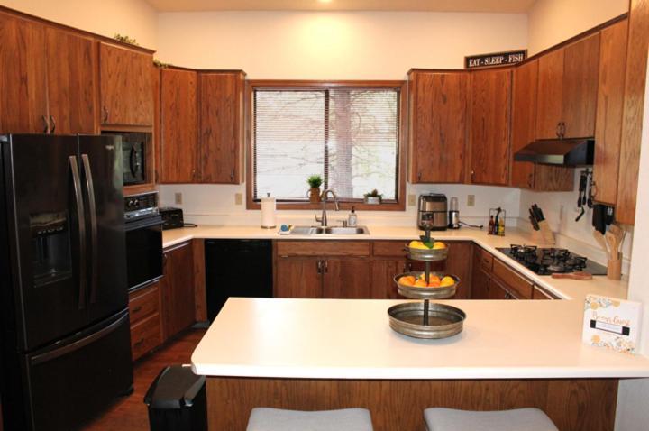 פלאגסטאף Kathys Cabin, King Bed, Hot Tub, Near-Nau & Downtown Attractions, Perfect Year-Round Mountain Getaway מראה חיצוני תמונה