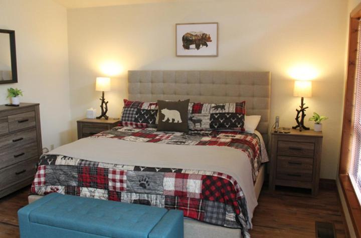 פלאגסטאף Kathys Cabin, King Bed, Hot Tub, Near-Nau & Downtown Attractions, Perfect Year-Round Mountain Getaway מראה חיצוני תמונה